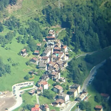 La Ciasa Dell'emigrante Holiday home *